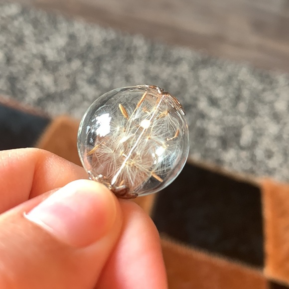 Dandelion Necklace - Picture 2 of 2